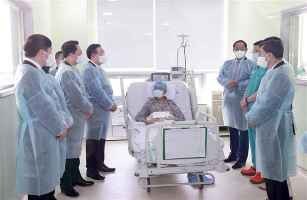 Top legislator lauds health workers’ dedication hinh anh 2