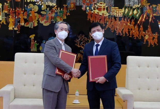 Vietnam receives 500,000 doses of Vero-Cell vaccine produced by Sinopharm hinh anh 2