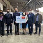 Argentina donates 500,000 AstraZeneca vaccine doses to Vietnam hinh anh 1