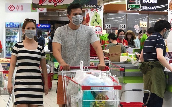 COVID-19: Health Ministry releases guidance on compulsory mask wearing hinh anh 2