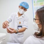 Vietnam logs 730 new COVID-19 cases on July 2 hinh anh 1