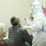 Vietnam confirms 24,623 new COVID-19 cases hinh anh 1