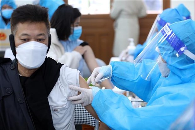 COVID-19: New cases on January 4 total 14,861 hinh anh 2