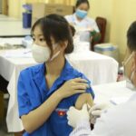 Health ministry plans for vaccinating children aged 5-11 hinh anh 1