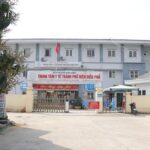 Localities hasten efforts to bring COVID-19 resurgence under control hinh anh 1