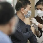Vietnam confirms 11 new COVID-19 cases in February 6 hinh anh 1