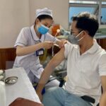 Vietnam records 11,214 new COVID-19 cases on August 22 hinh anh 1