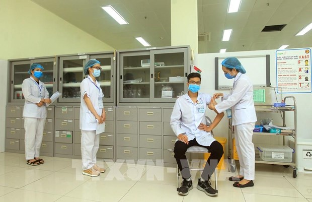 COVID-19 vaccinations underway in Hai Phong, Bac Ninh hinh anh 2