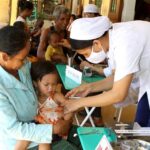 Government to give youth encephalitis booster shots hinh anh 1