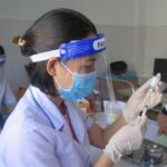 Nearly 500 new COVID-19 cases confirmed on December 9 hinh anh 1