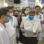 Private hospitals urged to stay alert to COVID-19 hinh anh 1