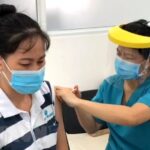 HCM City to conduct COVID-19 vaccination throughout Tet hinh anh 1