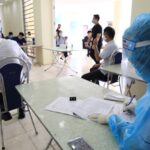 Vietnam reports two imported COVID-19 cases on October 11 hinh anh 1