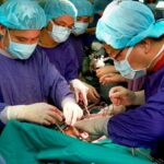 Vietnamese doctors succeed in first transplant of two lungs hinh anh 1