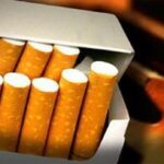 Passive smoking reduces, smoking rate remains high hinh anh 1