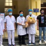 Five more COVID-19 patients given all-clear across Vietnam hinh anh 1