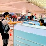 Passengers from RoK forced to fill out health declaration forms hinh anh 1