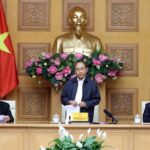 PM urges strict concentrated quarantine to prevent COVID-19 hinh anh 1