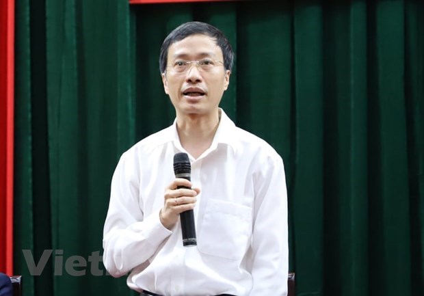 Viet Nam prepares two scenarios to manage COVID-19 hinh anh 2