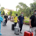 Seven more imported COVID-19 cases reported on June 18 hinh anh 1
