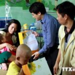 Vietnam doctor attends international cancer congress hinh anh 1