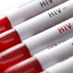 Vietnam keeps rate of new HIV cases lower 0.3 percent hinh anh 1