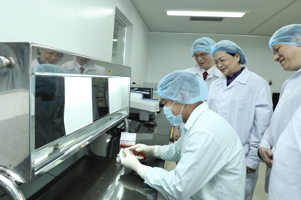 80-year-old vaccine researcher honoured with Hero of Labour title hinh anh 3