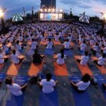 Over 1,200 people join yoga performance in Da Nang city hinh anh 1