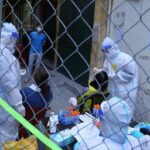 COVID-19: New cases on December 7 reach 13,840 hinh anh 1