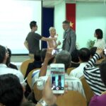 Voluntary American doctors offer free services hinh anh 1