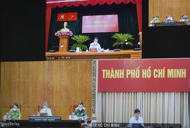 Government gives top priority to allocating vaccines to HCM City: Deputy PM hinh anh 2