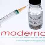 Ministry asked to approve US, Russian COVID-19 vaccines hinh anh 1
