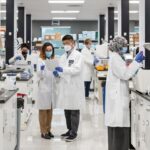 Vingroup receives mRNA COVID-19 vaccine production technology hinh anh 1