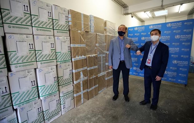 WHO presents medical supplies to support Vietnam’s COVID-19 fight hinh anh 3