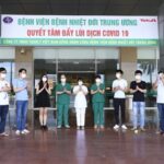 Nine more COVID-19 patients recover hinh anh 1