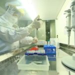 Latest COVID-19 test results of two Russian patients turn out negative hinh anh 1