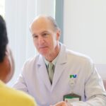 US doctor provides free surgery for Vietnamese children hinh anh 1