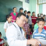 Children with heart diseases receive free surgery hinh anh 1