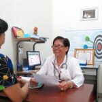 An HIV doctor’s devotion goes beyond the call hinh anh 1